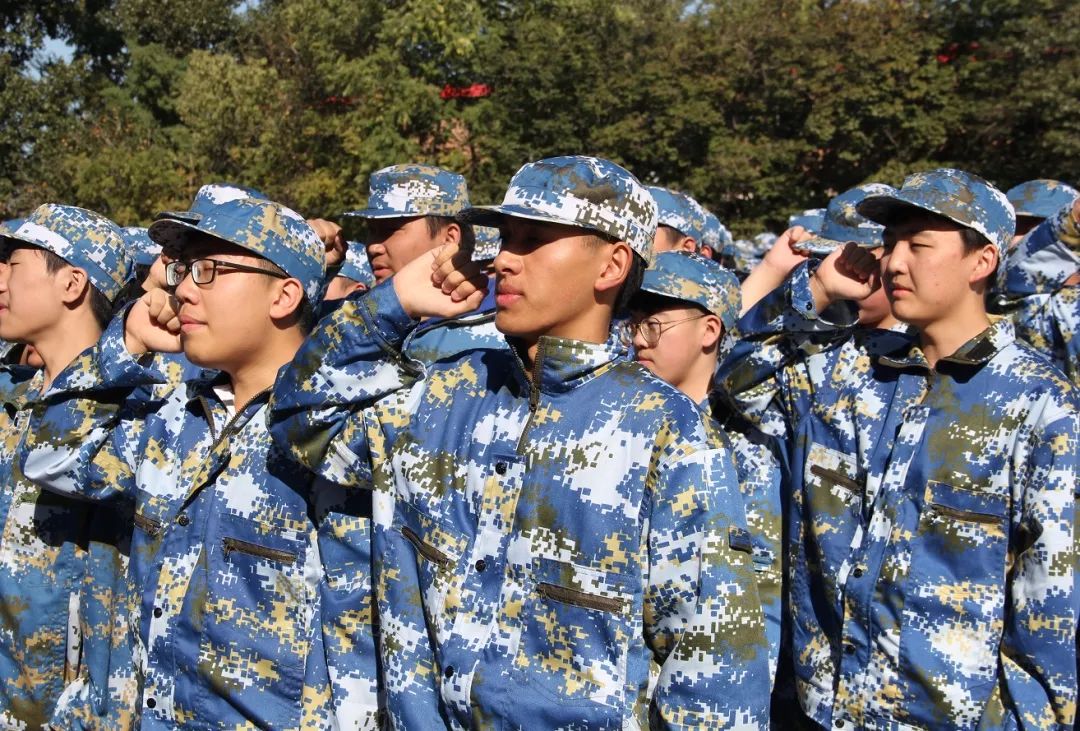 迷彩北交院 | 军训开营号令响，英姿焕发少年郎！